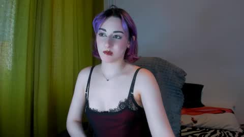 Snapshot of hadley_mills chatting on May 2026 04:01:02 PM hadley online show from May 2026 04:01:02 PM