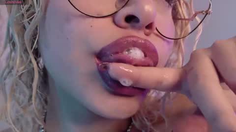 Haely online show from April 2026 11:42:01 PM