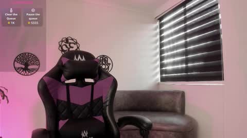 Snapshot of haileebeer_ chatting on November 2025 03:22:01 PM Hailee online show from November 2025 03:22:01 PM