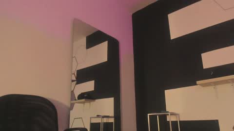 haileycat_ online show from January 2025 01:10:01 AM