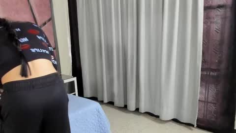 Snapshot of haileyduke chatting on September 2025 12:05:01 PM Hailey online show from September 2025 12:05:01 PM