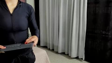 Snapshot of haileyduke chatting on September 2025 11:59:01 AM Hailey online show from September 2025 11:59:01 AM