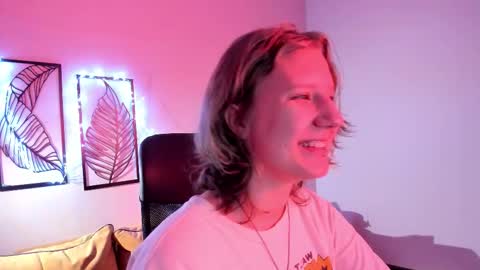 Hailey online show from November 2025 09:00:02 AM