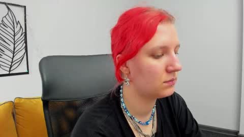 Snapshot of haileyfoxy chatting on April 2026 11:52:02 AM Hailey online show from April 2026 11:52:02 AM