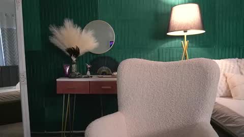 Hailey online show from February 2026 06:26:01 AM