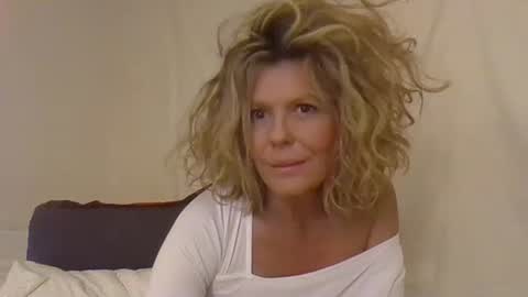 Hailey online show from January 2025 01:31:02 AM