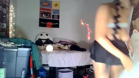 Snapshot of haileysquirts chatting on January 2025 10:05:02 AM Hailey online show from January 2025 10:05:02 AM