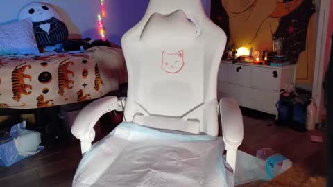 Snapshot of haileysquirts chatting on March 2025 12:09:02 PM Hailey online show from March 2025 12:09:02 PM