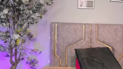 Snapshot of haileystonei chatting on November 2025 11:32:02 AM haileystonei online show from November 2025 11:32:02 AM