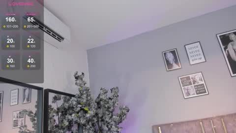 Snapshot of haileystonei chatting on November 2025 11:31:02 AM haileystonei online show from November 2025 11:31:02 AM