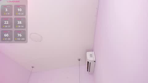 Snapshot of haileystonei chatting on November 2025 11:35:01 AM haileystonei online show from November 2025 11:35:01 AM