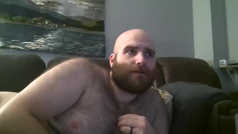 Snapshot of hairiestbear chatting on January 2025 04:09:02 AM Hairiest Bear online show from January 2025 04:09:02 AM