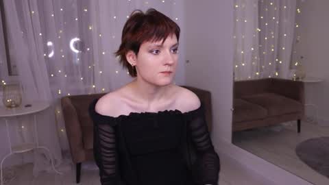 hairy_queeen online show from September 2025 09:44:01 AM