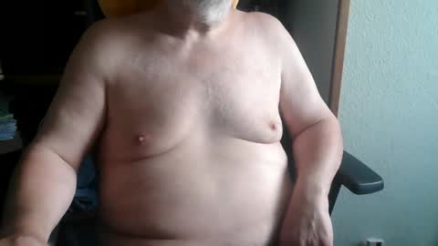 hairyarmpit_lover_1970 online show from May 2026 12:24:01 PM