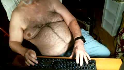 hairybear813 online show from June 2026 02:06:01 PM