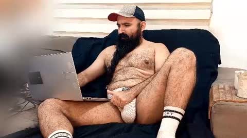 Hairy Beard Smoker online show from July 2026 09:04:01 AM
