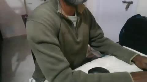 Snapshot of hairydarky chatting on December 2024 06:02:02 PM Pratap online show from December 2024 06:02:02 PM