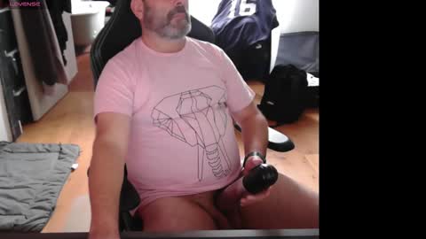 Snapshot of hairyfred73 chatting on October 2025 12:13:02 PM hairyfred73 online show from October 2025 12:13:02 PM