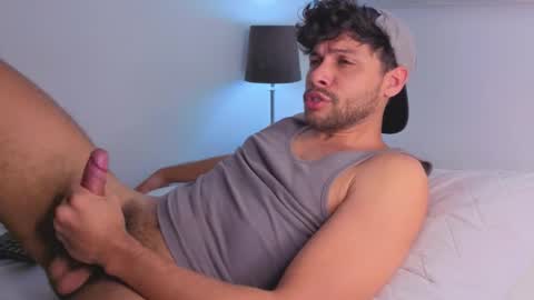 Independent       model  online show from December 2025 08:47:02 PM