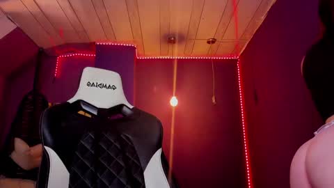 Snapshot of halaana_tendeer chatting on December 2024 01:13:02 PM halaana tendeer online show from December 2024 01:13:02 PM