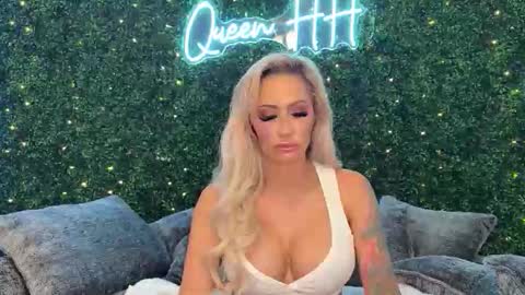 Halia Hill online show from February 2026 02:29:01 AM