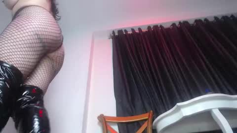 Snapshot of halley_raven chatting on October 2025 08:32:02 PM Halley Raven online show from October 2025 08:32:02 PM