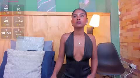 Halley Lorens online show from March 2026 07:35:01 PM