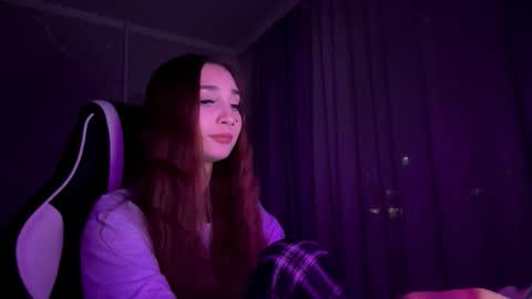 Snapshot of halliemcanaw chatting on November 2025 01:46:01 PM Holly online show from November 2025 01:46:01 PM