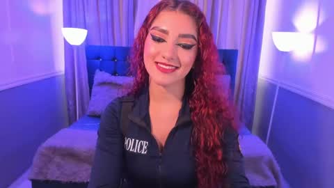 Snapshot of hallsred_rh chatting on December 2024 08:17:01 PM Halls Red online show from December 2024 08:17:01 PM