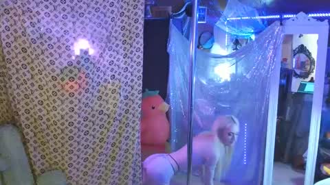 halovalentine online show from March 2025 12:37:02 AM