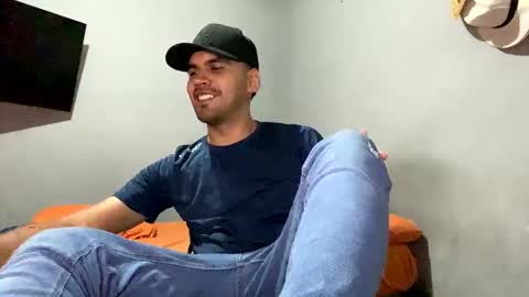 hamiltong12 online show from November 2025 04:40:02 AM