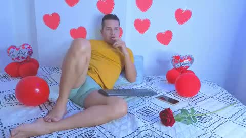 hamiltong12 online show from February 2026 03:47:01 AM