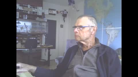 Snapshot of hamto65 chatting on February 2025 04:07:01 PM Prefer men 80 online show from February 2025 04:07:01 PM