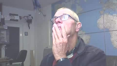 Snapshot of hamto65 chatting on February 2025 09:36:02 PM Prefer men 80 online show from February 2025 09:36:02 PM