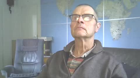 Snapshot of hamto65 chatting on October 2025 03:43:01 PM Prefer men 80 online show from October 2025 03:43:01 PM