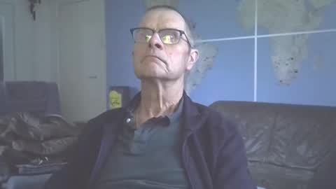 Snapshot of hamto65 chatting on October 2025 03:22:02 PM Prefer men 80 online show from October 2025 03:22:02 PM