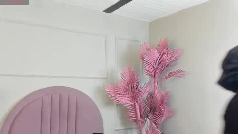 hanaahquinn online show from December 2025 12:43:02 PM