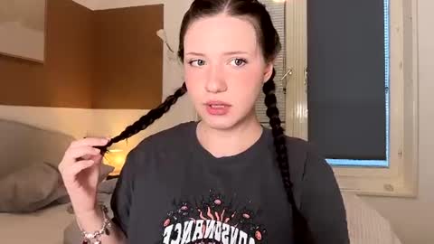 hanahwoods online show from June 2026 03:42:02 AM