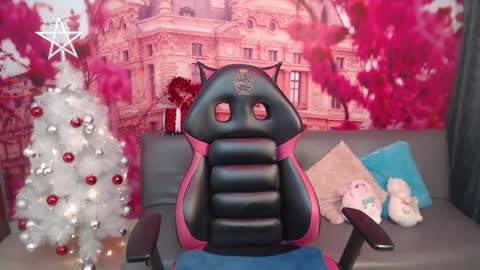 Snapshot of hanaku_8 chatting on December 2024 05:10:02 PM Hanaku online show from December 2024 05:10:02 PM