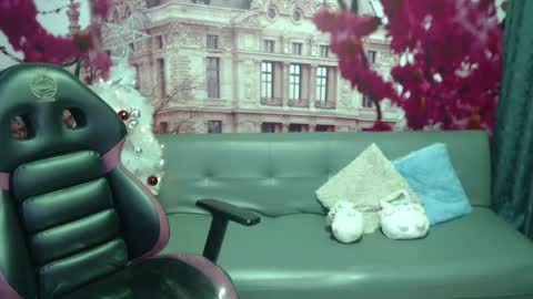 Snapshot of hanaku_8 chatting on December 2024 02:05:01 PM Hanaku online show from December 2024 02:05:01 PM