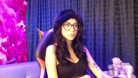 Snapshot of hanaku_8 chatting on January 2025 02:07:01 PM Hanaku online show from January 2025 02:07:01 PM