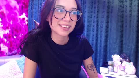 Snapshot of hanaku_8 chatting on January 2025 02:32:01 PM Hanaku online show from January 2025 02:32:01 PM