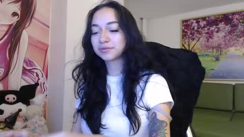 Snapshot of hanaku_8 chatting on November 2025 01:22:01 PM Hanaku online show from November 2025 01:22:01 PM