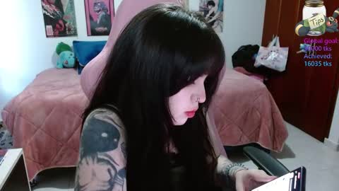 Madeleine online show from September 2025 10:42:01 PM