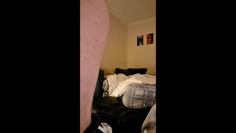 handsome37_ online show from April 2026 11:05:02 PM