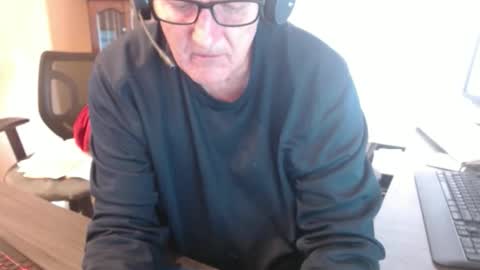 handsome_guy4u online show from April 2026 03:53:02 PM