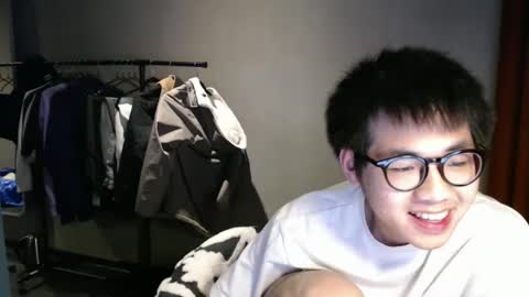 handsome_mannn online show from March 2025 07:37:01 PM