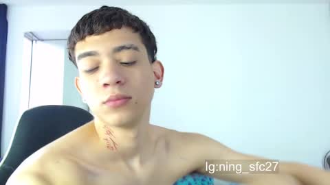 Snapshot of handsome_white1 chatting on September 2025 07:58:02 PM jorge daniel online show from September 2025 07:58:02 PM