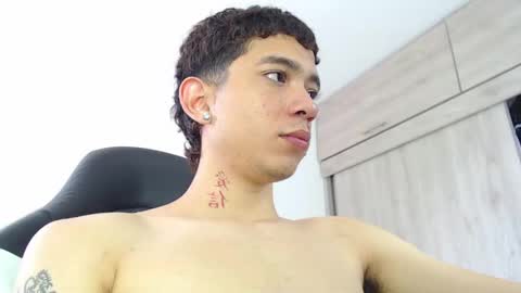 Snapshot of handsome_white1 chatting on September 2025 05:38:01 PM jorge daniel online show from September 2025 05:38:01 PM