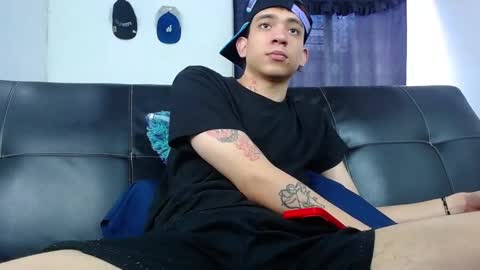 Snapshot of handsome_white1 chatting on October 2025 07:01:02 PM jorge daniel online show from October 2025 07:01:02 PM